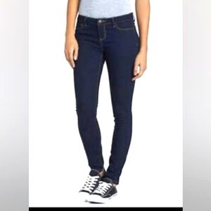 Lei used Emma jeggings